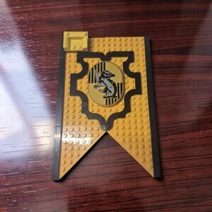 LEGO Harry Potter: Hufflepuff House Banner (76412) - No Manual - No Figurines